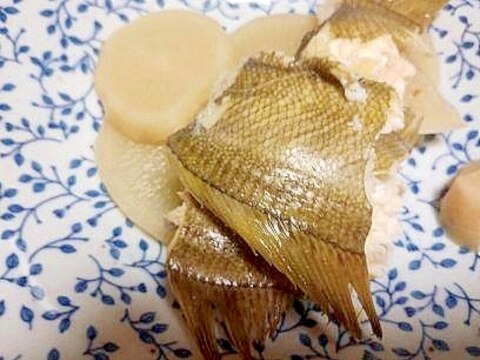 カラスガレイと 大根の 煮物